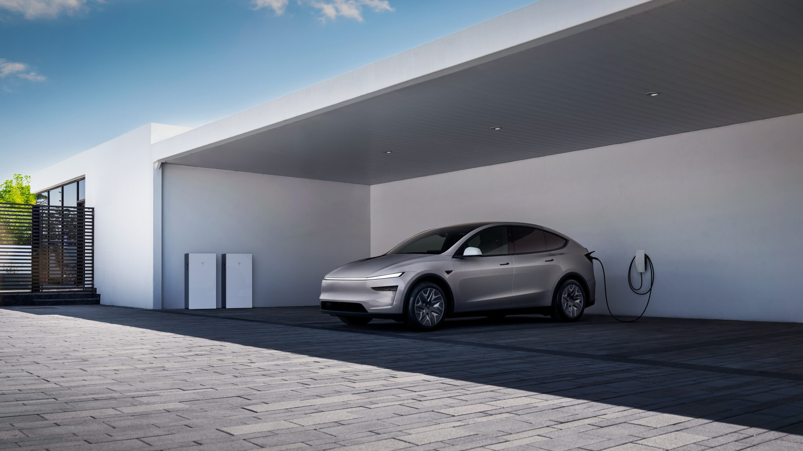 The Extended-Wheelbase Tesla Model Y L Can Now Be Reserved